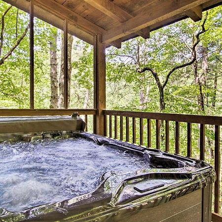 Secluded Forest Cabin, 4 Mi To Downtown Gatlinburg Exterior photo