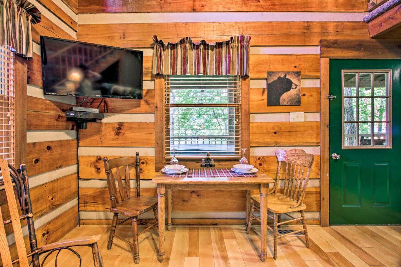 Secluded Forest Cabin, 4 Mi To Downtown Gatlinburg Exterior photo