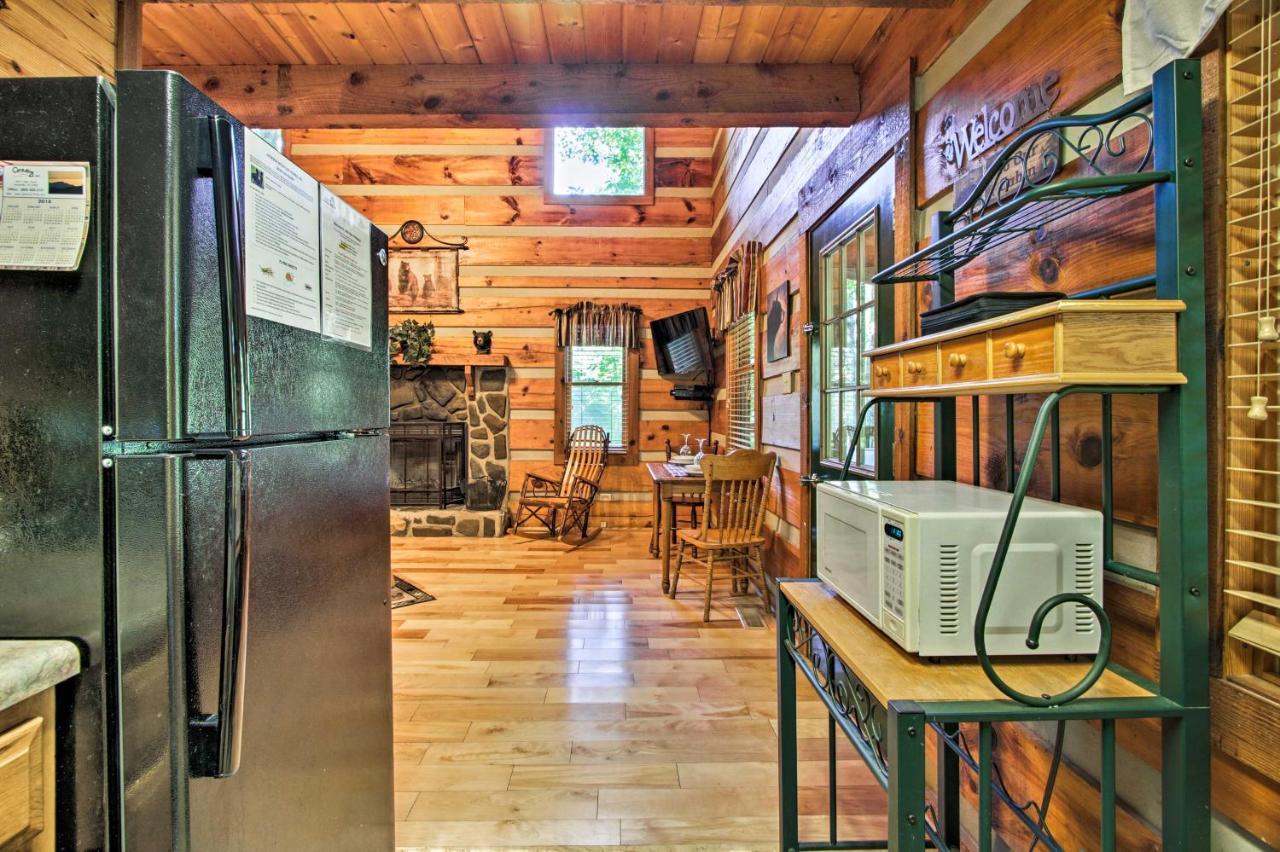 Secluded Forest Cabin, 4 Mi To Downtown Gatlinburg Exterior photo